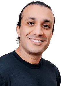 Pouria Khodaveissi