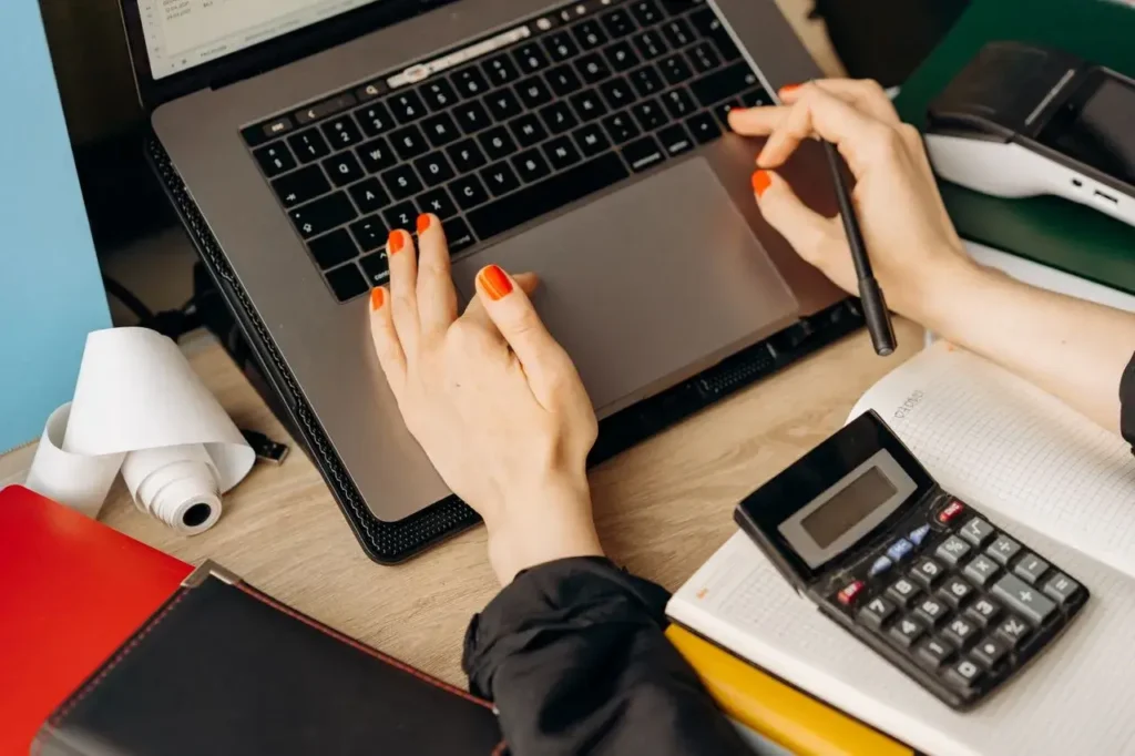 Geld overmaken zakelijke lening privé en andersom